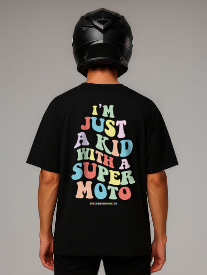 Oversize Shirt Schwarz "Just a Kid" Retro